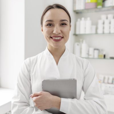 beautician-woman-clinic-with-tablet